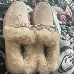 Pink Fur-Lined Women's Shoes never worn